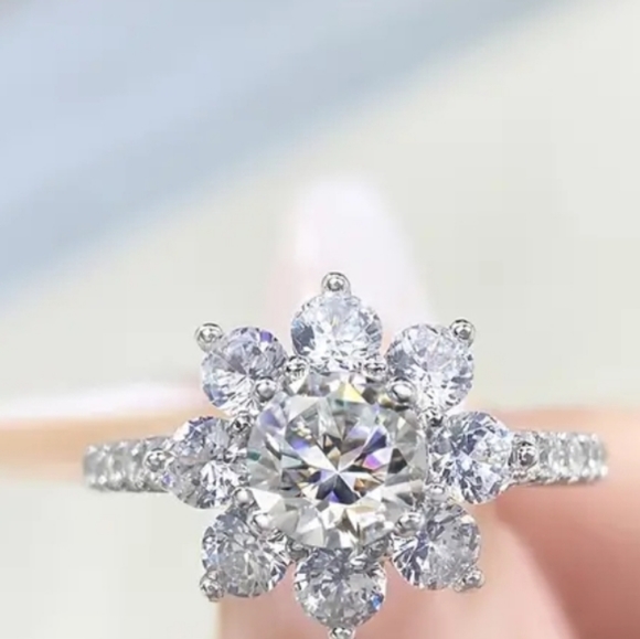 GRA Certified Moissanite Ring in Sterling Silver Size 4.75! 💍 - Picture 5 of 12